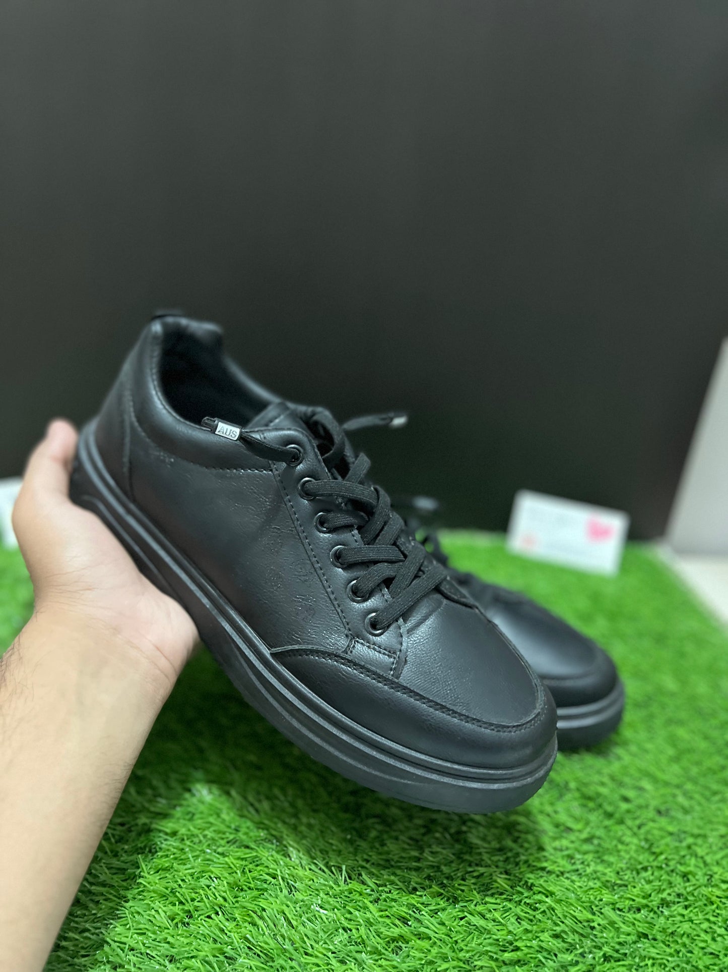 Minimalist Classic Casual Sneakers – Triple Black Edition